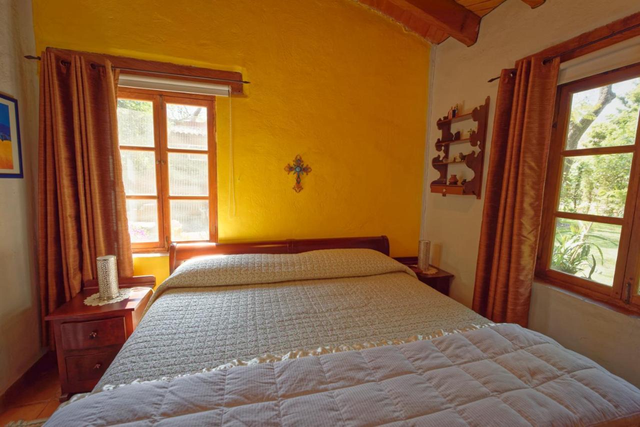 マリナルコ Casa Navacoyan Bed & Breakfast エクステリア 写真